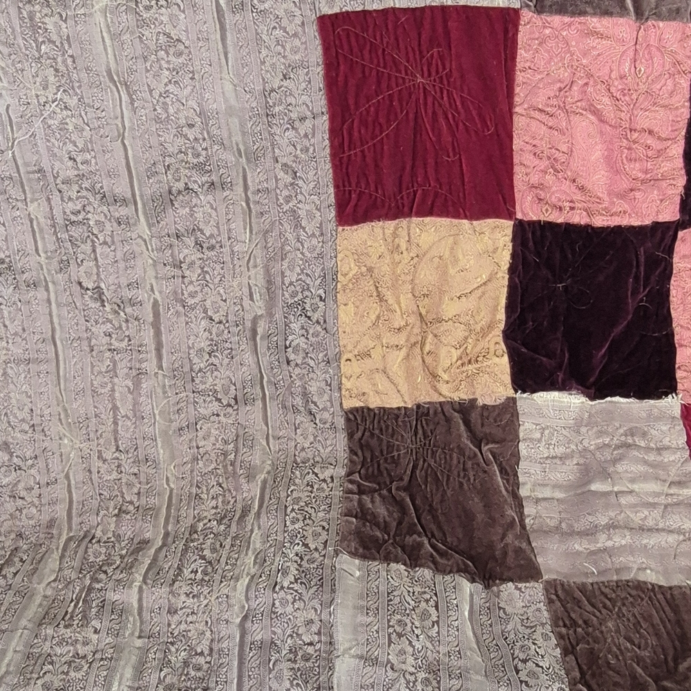 Queen Size Quilt - Picture 5 of 9